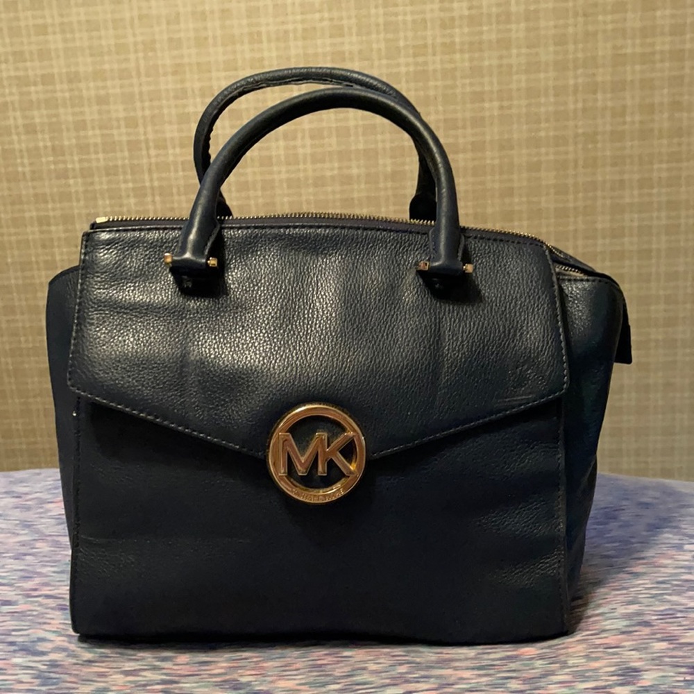 LIGHTLY USED HAND BAG